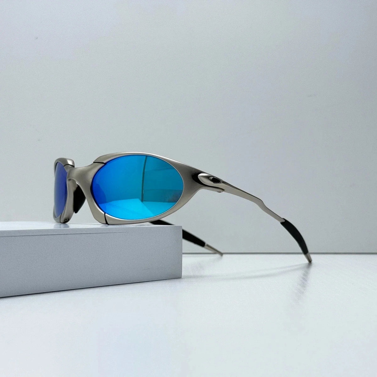 Romeo X-Metal Sunglasses, Sky Blue lenses