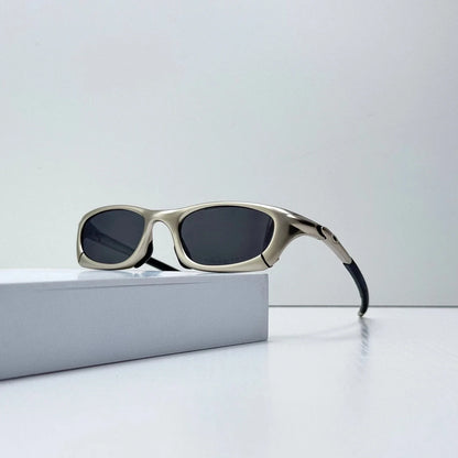 Mag 4, Black Polarized lenses, Silver frame