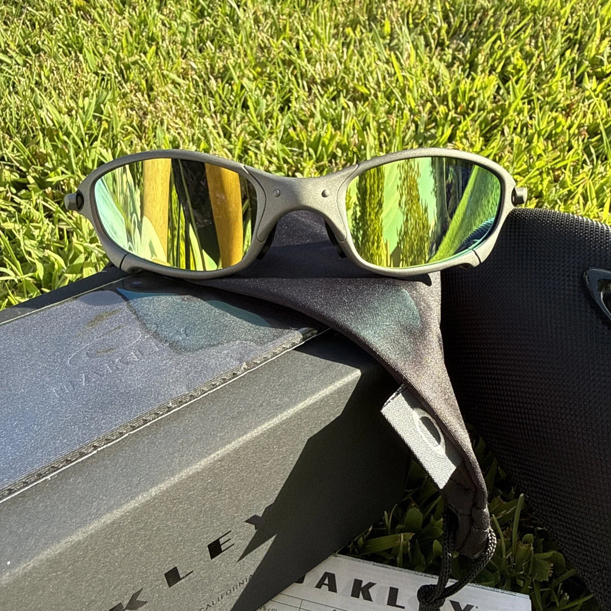 Juliet X-Metal Sunglasses, Yellow Green Polarized lenses