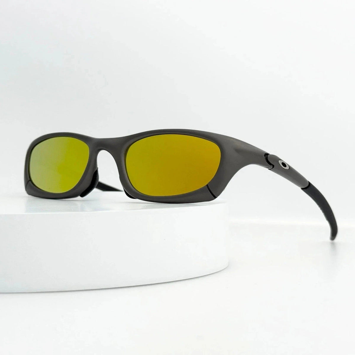 Mag 4, Yellow Iridium Polarized lenses, Gunmetal frame