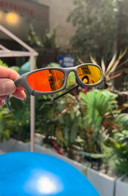 Mag 4, Orange Fire Polarized lenses, Nardo Grey frame