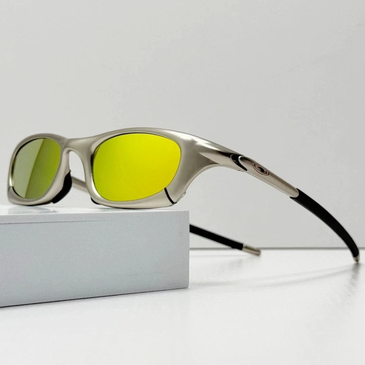 Mag 4, Yellow lenses, Silver frame